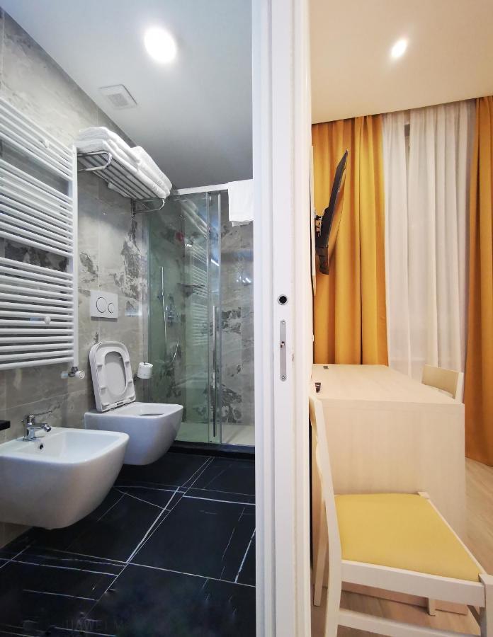 Csi Group - Hotel Metropoli Милано Екстериор снимка